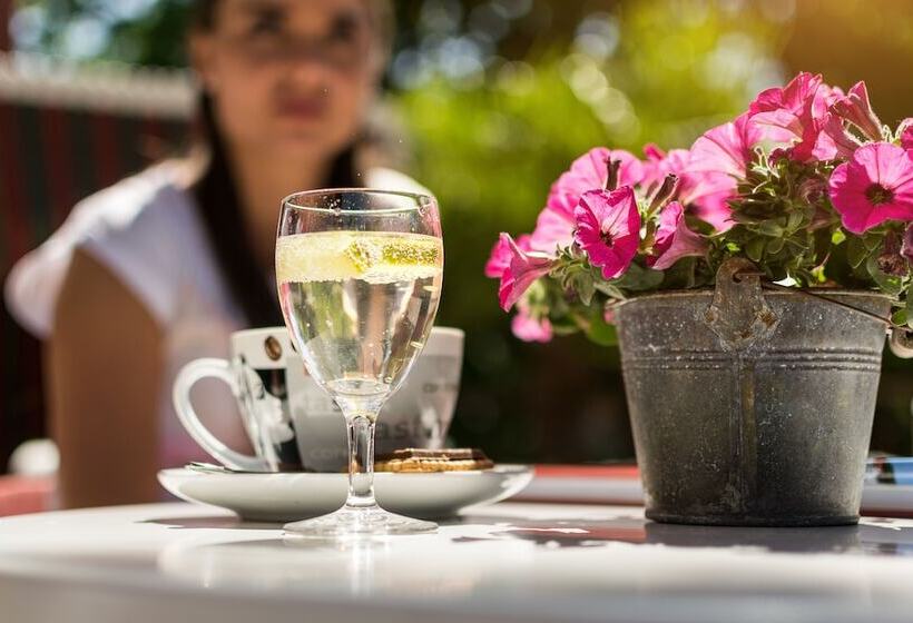 فندق Wald Und See