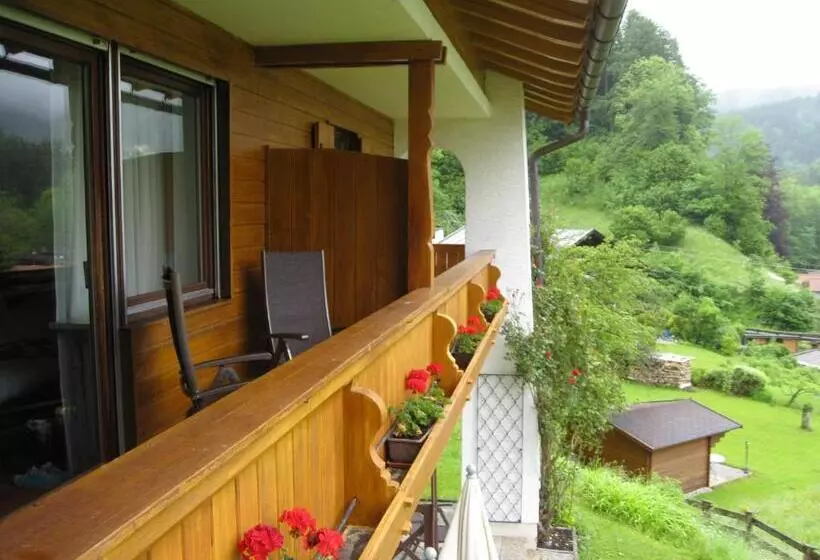 پانسیون Tourist Hotel Boehm