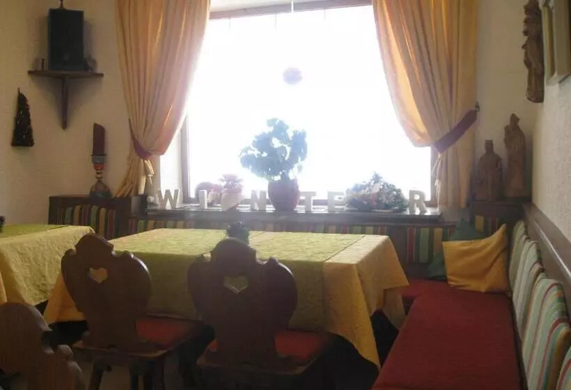 پانسیون Tourist Hotel Boehm
