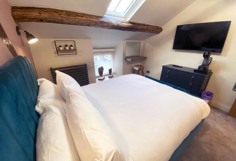 Bed and Breakfast The Hive At Poppi Red