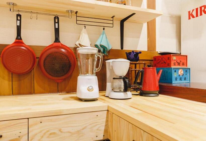 פנסיון Couch Potato Hostel   Vacation Stay 88243