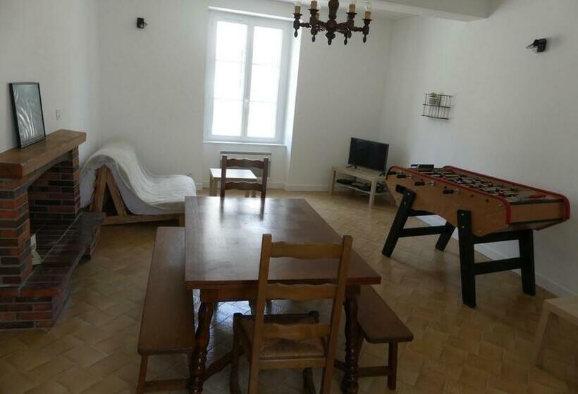 ペンション Grand Gite Du Puy Lambert