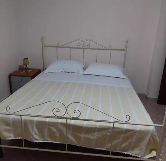 Aamiaismajoitus (B&B) Nilu  E Sagio