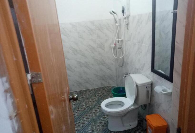 Общежитие Jeno Tourist Inn