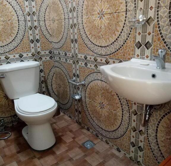 Общежитие Jeno Tourist Inn