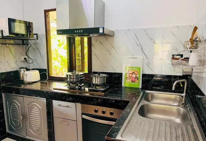 Majatalo 2br Maryam Villa Near Tesco & Beach