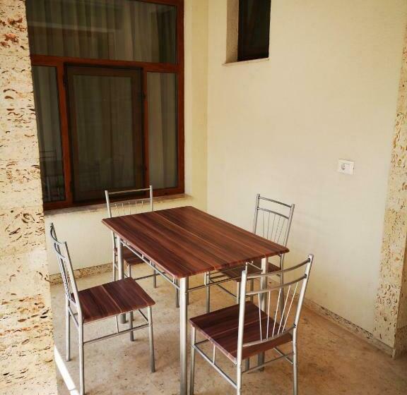 פנסיון Brize Guest House