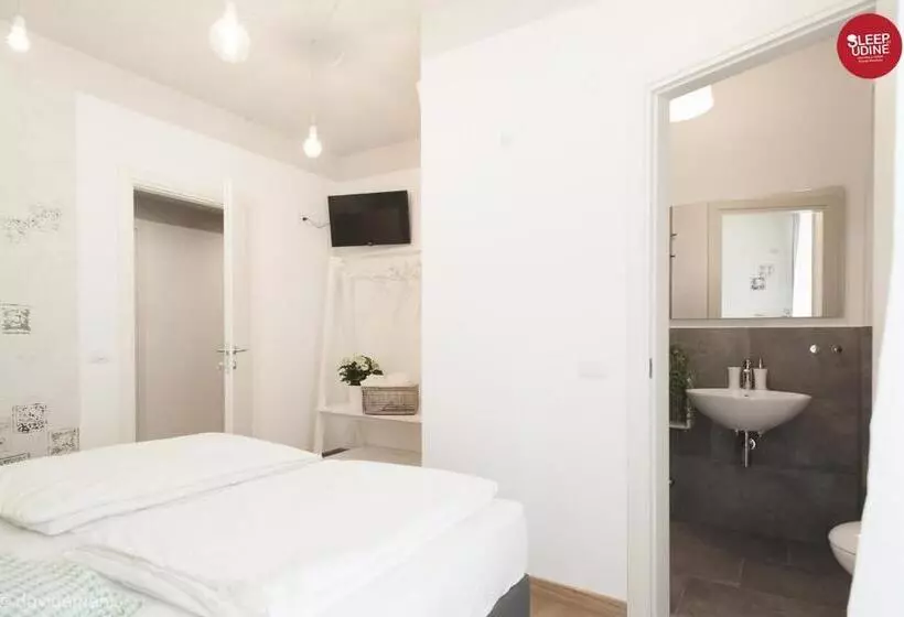 پانسیون Sleep In Udine