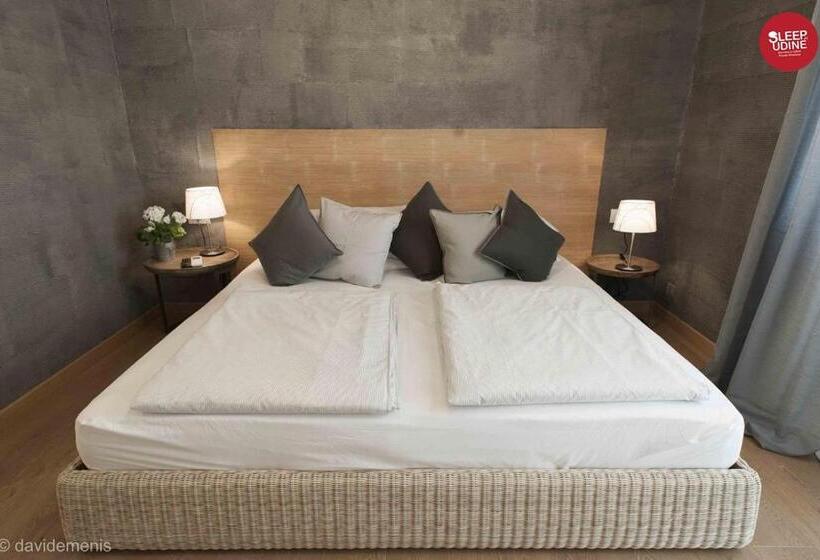 پانسیون Sleep In Udine