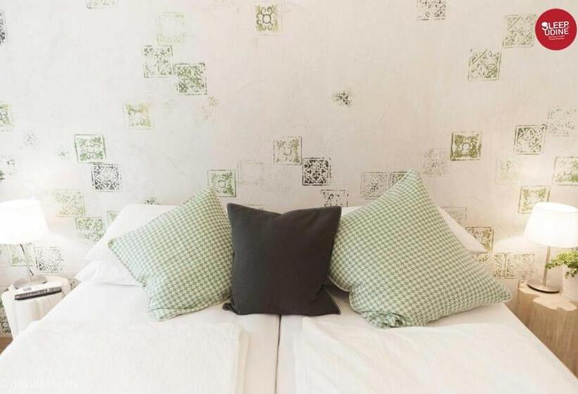 پانسیون Sleep In Udine
