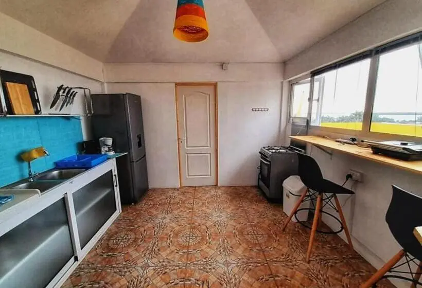 پانسیون Surf House