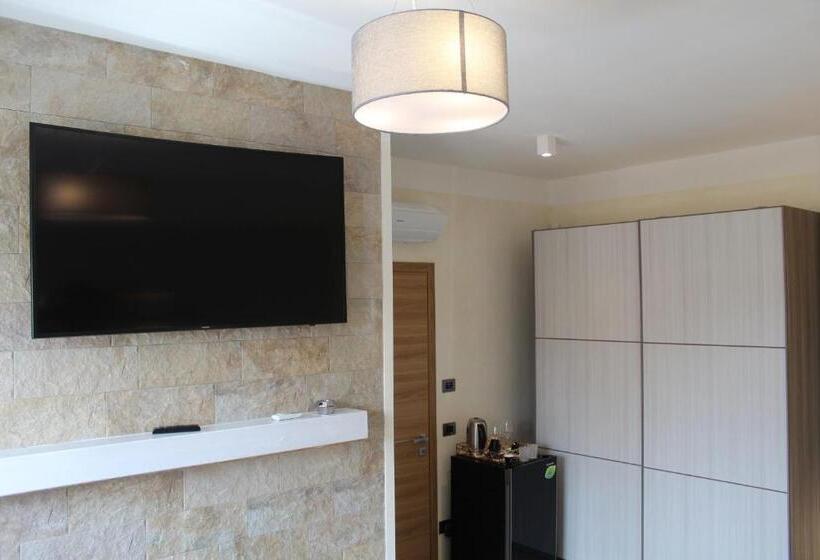 פנסיון Villa Martina Luxury Rooms