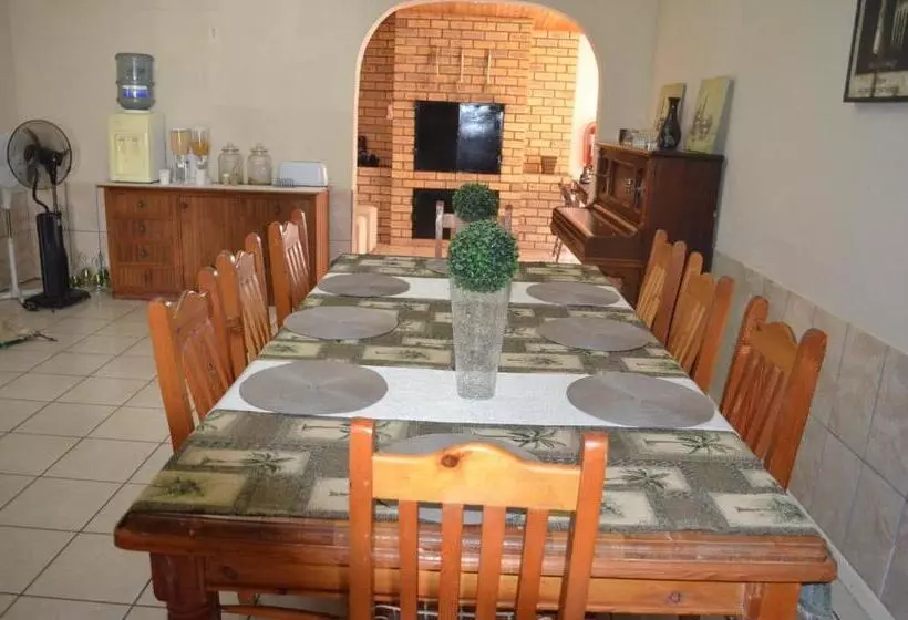 Aamiaismajoitus (B&B) Breaking Dawn