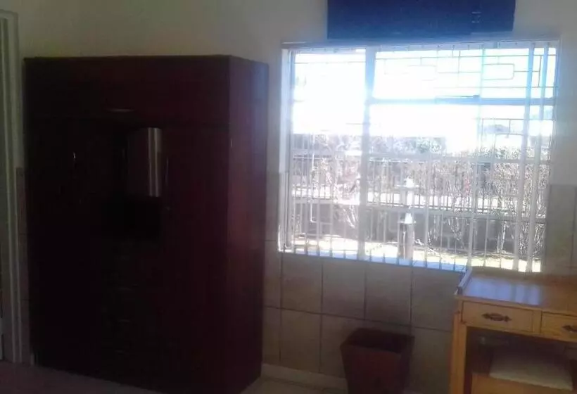 Aamiaismajoitus (B&B) Breaking Dawn