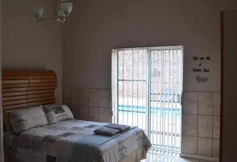 Aamiaismajoitus (B&B) Breaking Dawn