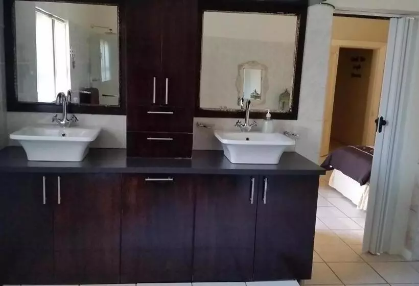 Aamiaismajoitus (B&B) Breaking Dawn