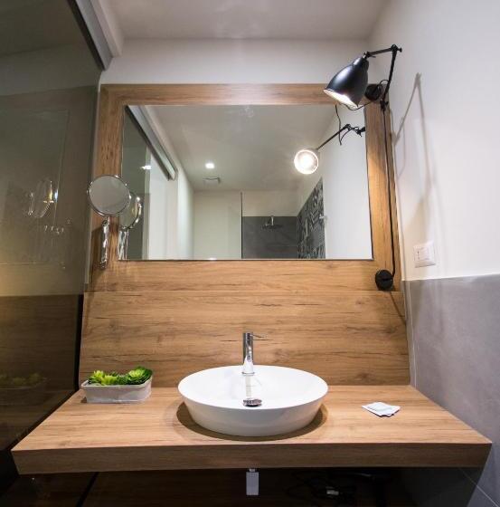 تختخواب و صبحانه Il Muro Vecchio Design