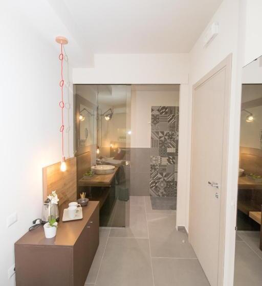 تختخواب و صبحانه Il Muro Vecchio Design