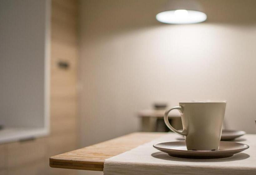 تختخواب و صبحانه Il Muro Vecchio Design