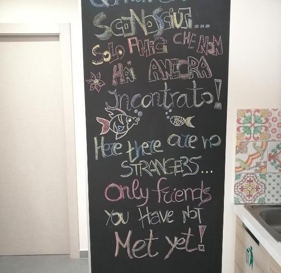 تختخواب و صبحانه Il Muro Vecchio Design