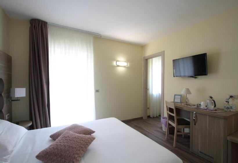 ベッドアンドブレックファースト Il Viottolo Rooms And Breakfast