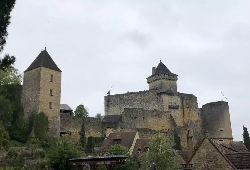 Aamiaismajoitus (B&B) La Tour De Cause