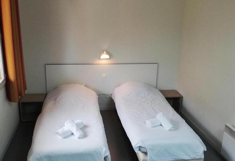 هتل Village Vacances De Val D Isère