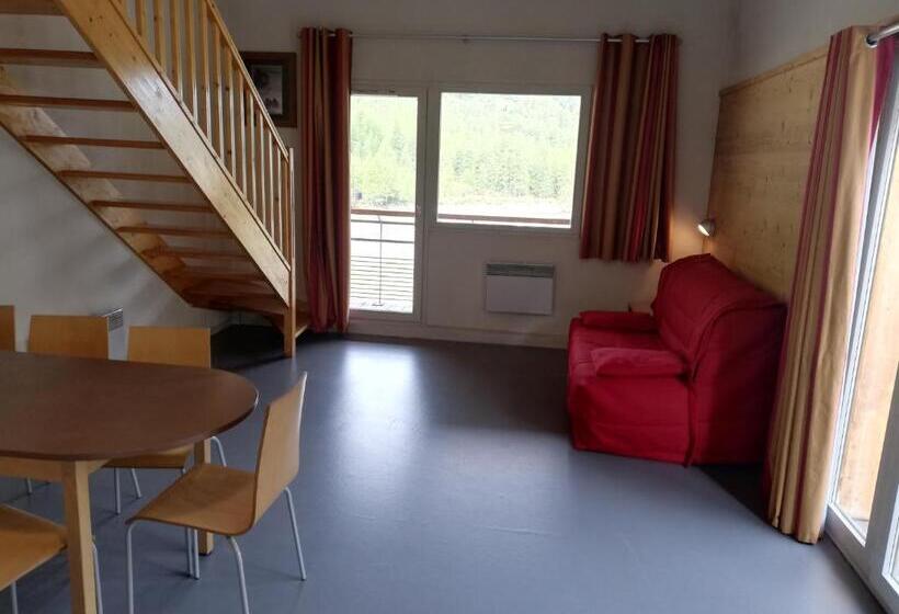 هتل Village Vacances De Val D Isère