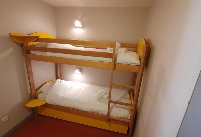 هتل Village Vacances De Val D Isère