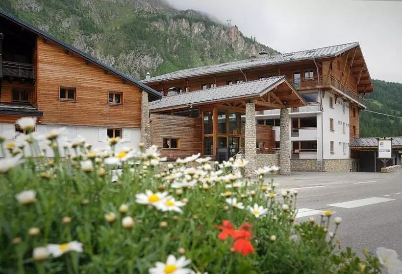 هتل Village Vacances De Val D Isère