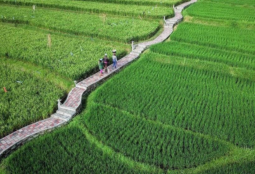 ペンション Embang Homestay