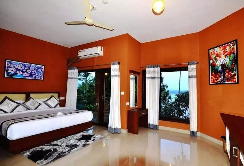 ペンション Room In Guest Room   Lakerose Wayanad Resort   Superior Lake View