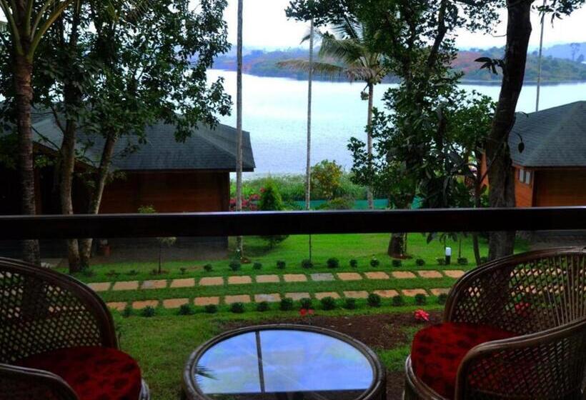 Pensionat Room In Guest Room   Lakerose Wayanad Resort   Superior Lake View
