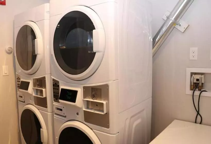 A Stylish Stay W/ A Queen Bed, Heated Floors.. #37