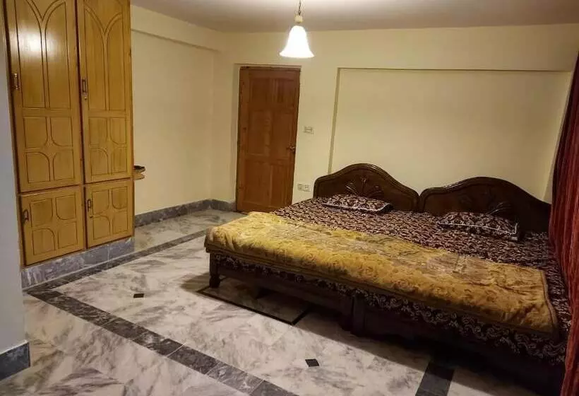 پانسیون Shahrukh Heights