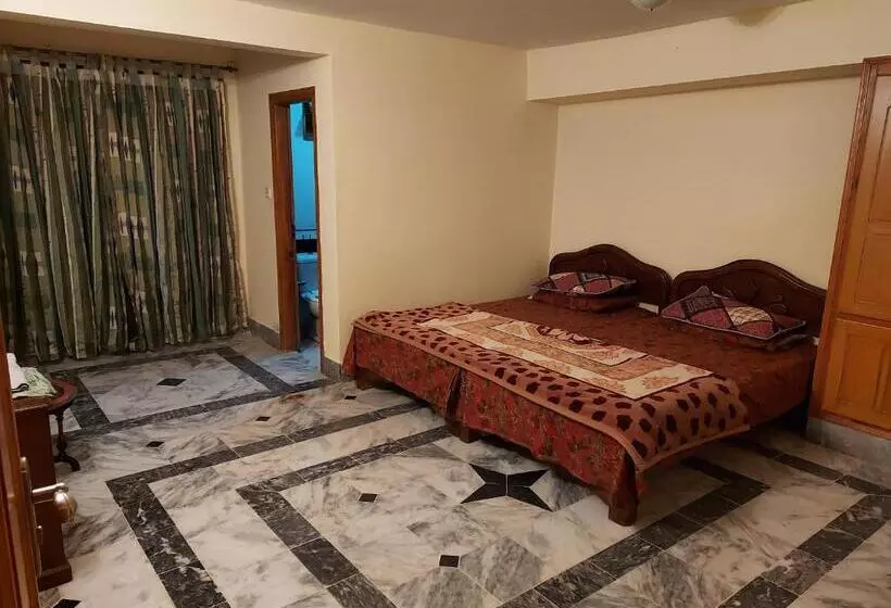 پانسیون Shahrukh Heights