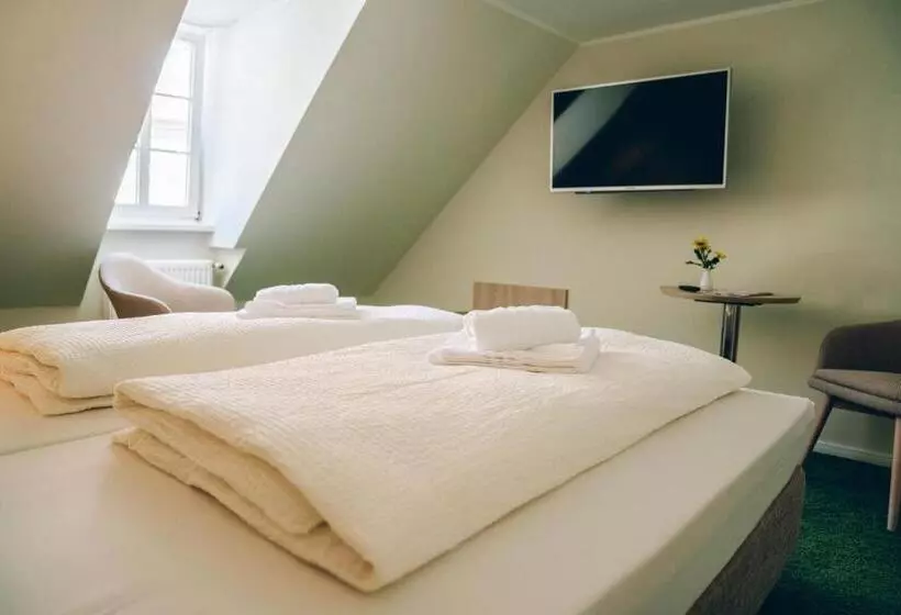 Adelheid Hotel Garni