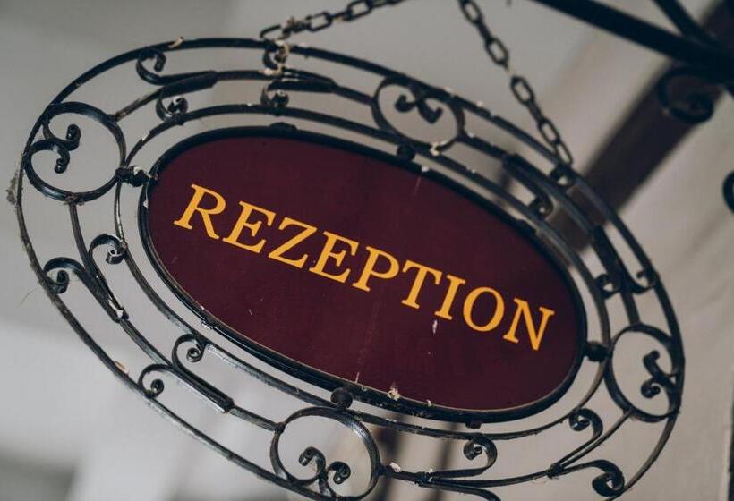 Adelheid Hotel Garni