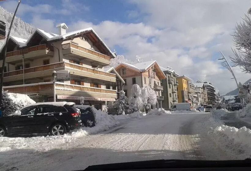 Отель Albergo Meuble Stelvio