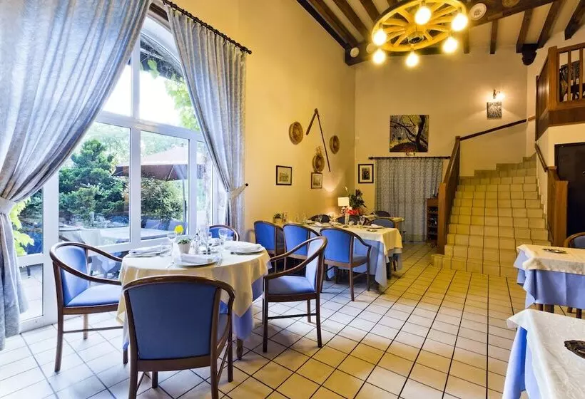 فندق Auberge Du Moulin Marin