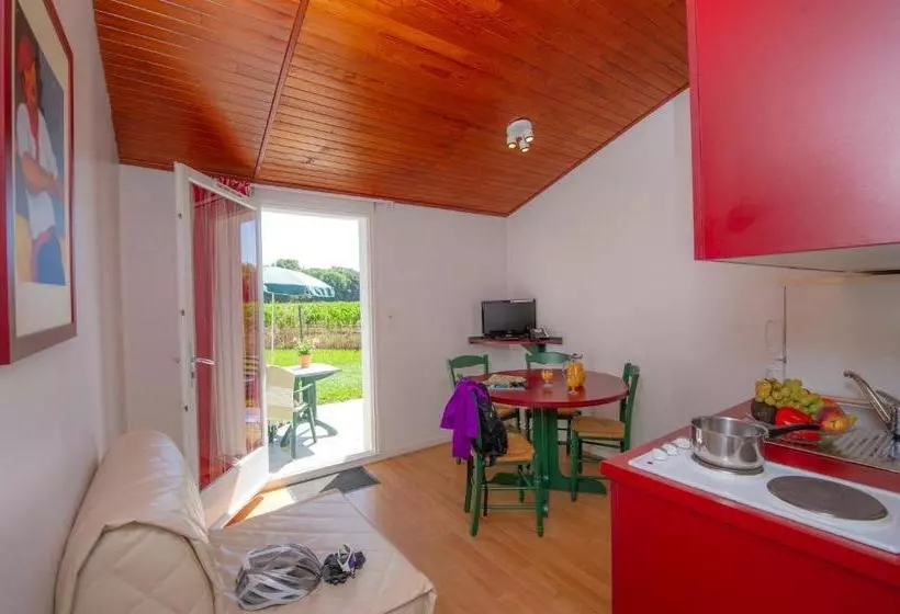 Отель Club Découverte Vacanciel Cambo Les Bains