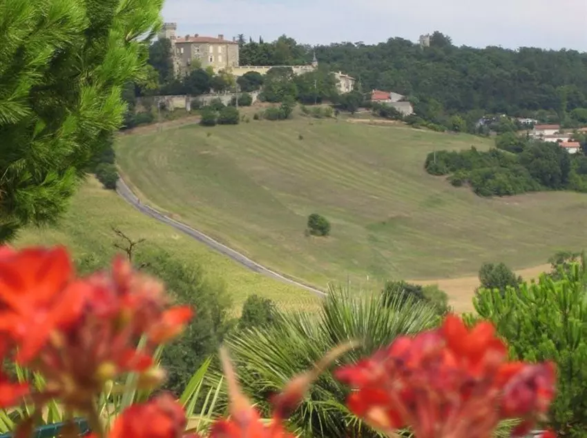 فندق Domaine Le Castagné