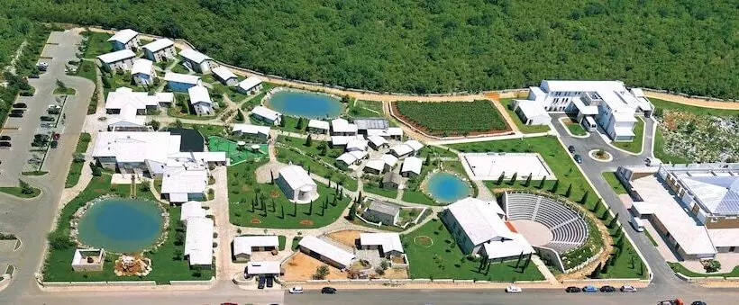 هتل Herceg Etno Selo Međugorje