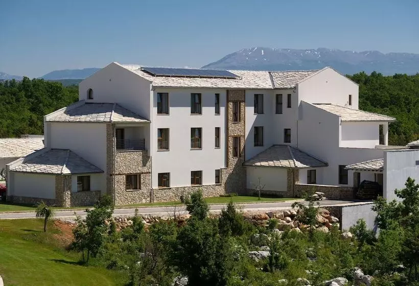 هتل Herceg Etno Selo Međugorje