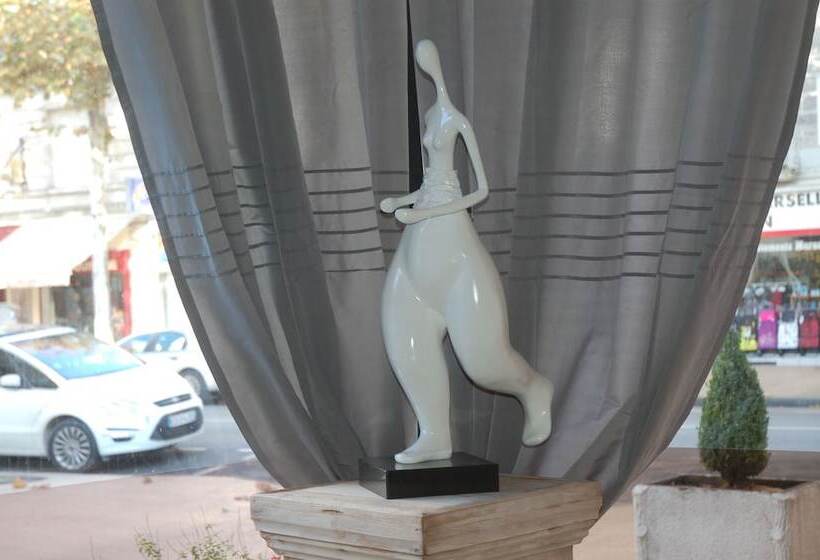 בית מלון כפרי Hôtel De L Avenue