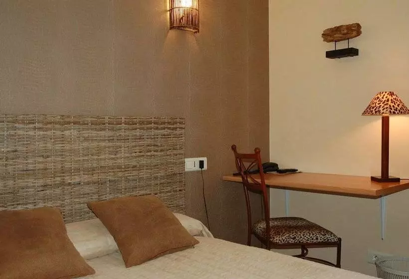 فندق Hôtel De L Avenue