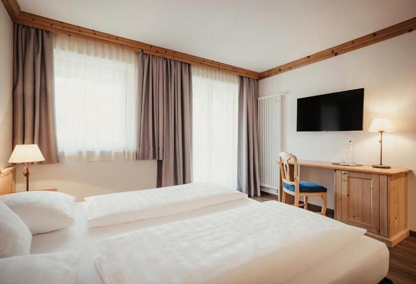 Kristallhotel Corona Krone