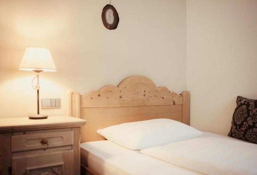 Kristallhotel Corona Krone