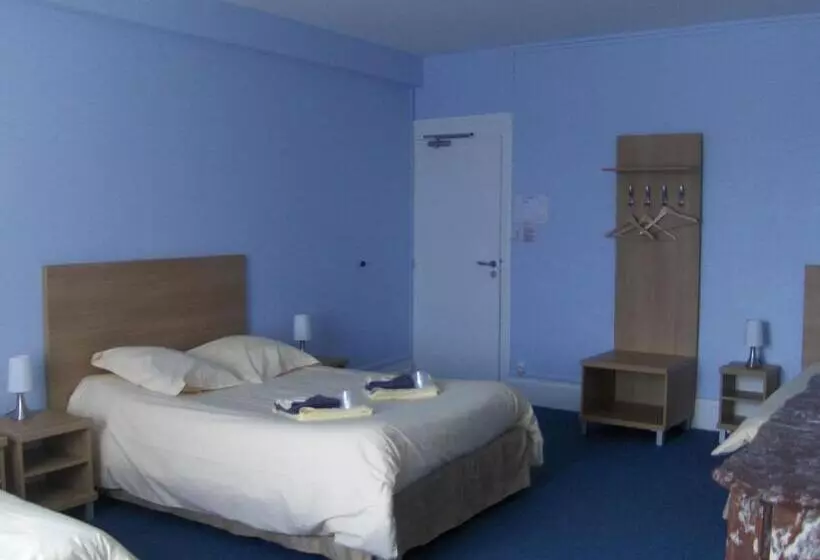 Отель La Tour De Crecy