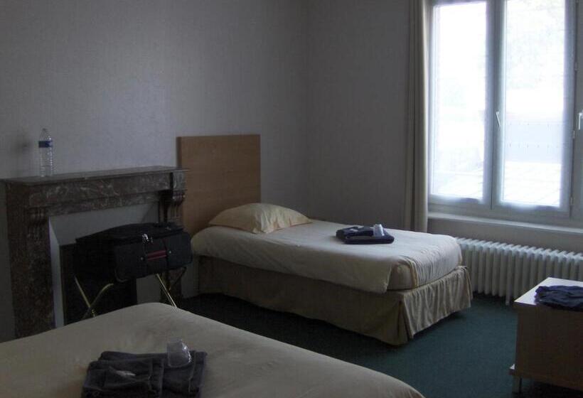 酒店 La Tour De Crecy